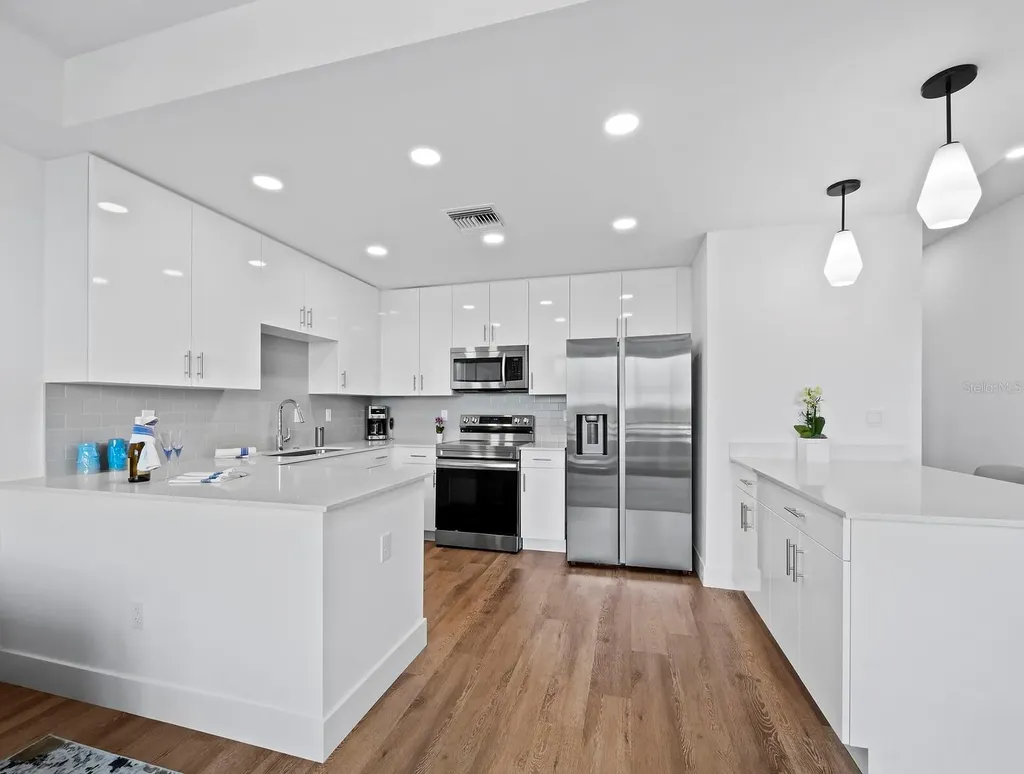 1709 N Tamiami Trail Sarasota FL 34234