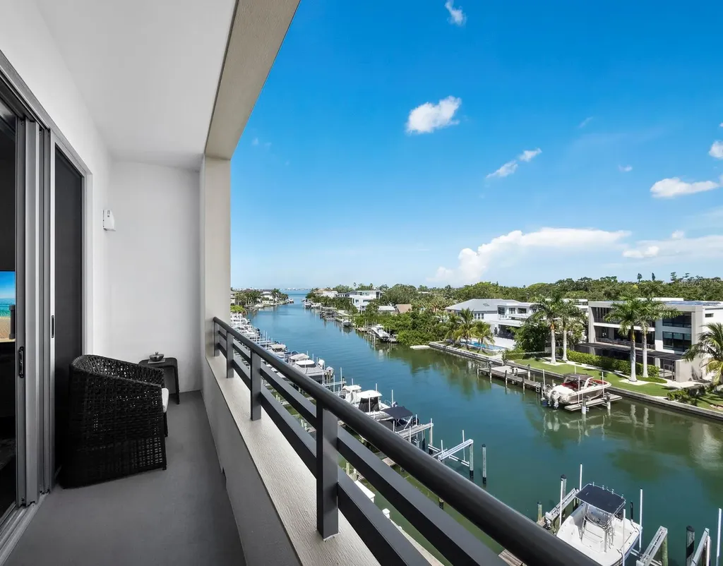 1709 N Tamiami Trail Sarasota FL 34234