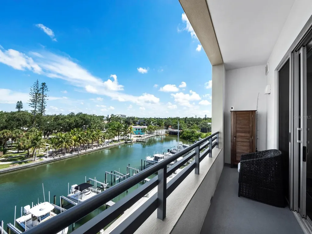 1709 N Tamiami Trail Sarasota FL 34234