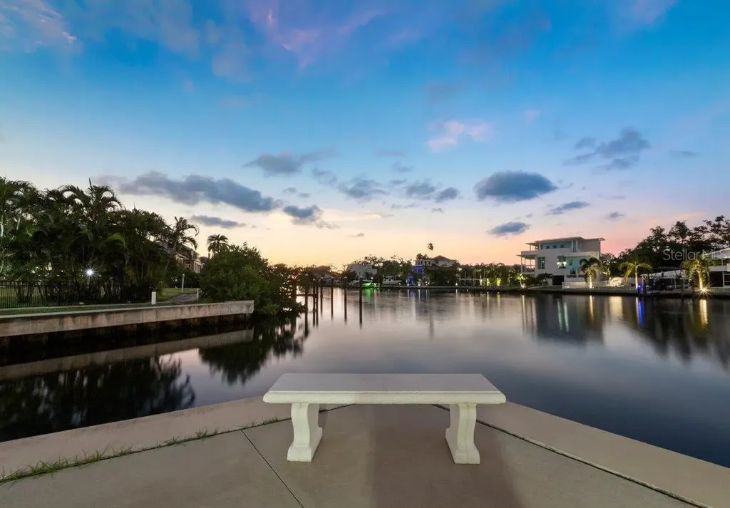 1709 N Tamiami Trail Sarasota FL 34234