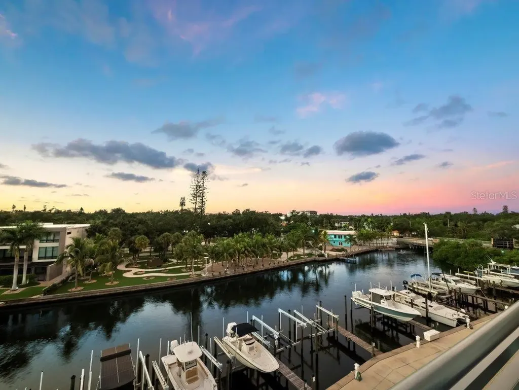 1709 N Tamiami Trail Sarasota FL 34234