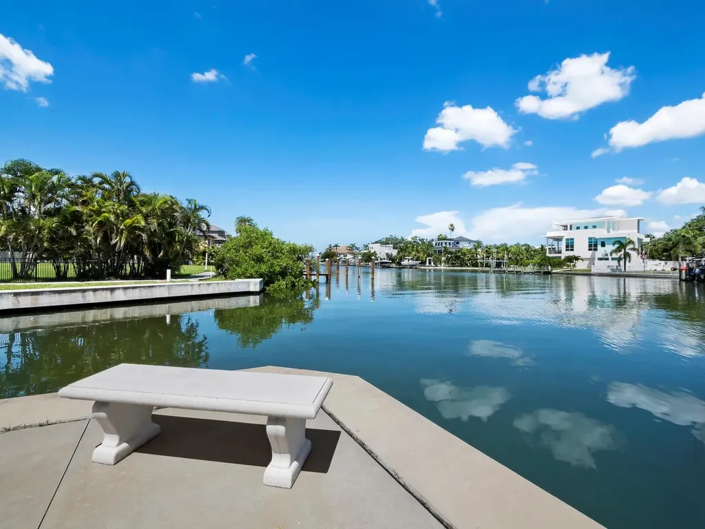 1709 N Tamiami Trail Sarasota FL 34234