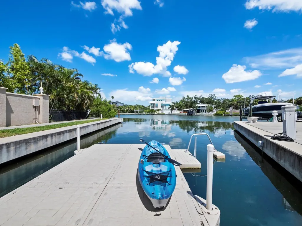 1709 N Tamiami Trail Sarasota FL 34234