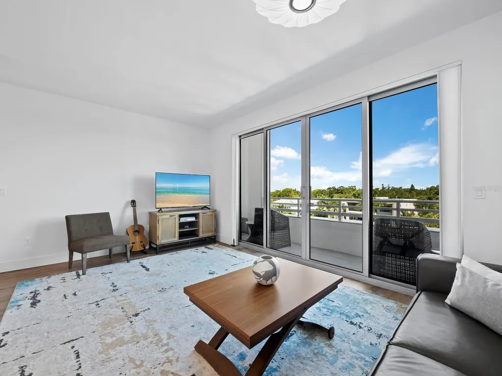 1709 N Tamiami Trail Sarasota FL 34234
