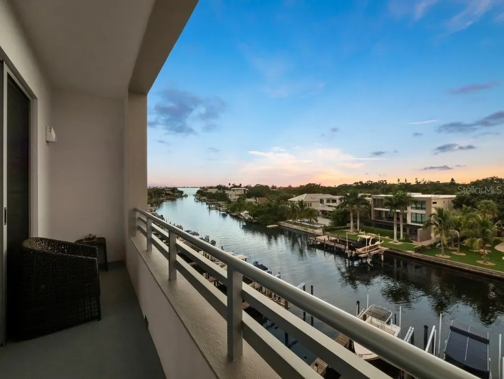 1709 N Tamiami Trail Sarasota FL 34234
