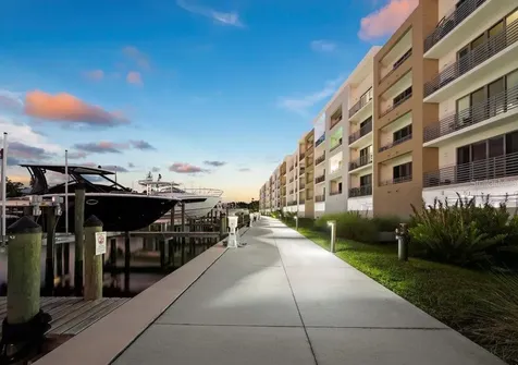 1709 N Tamiami Trail Sarasota FL 34234