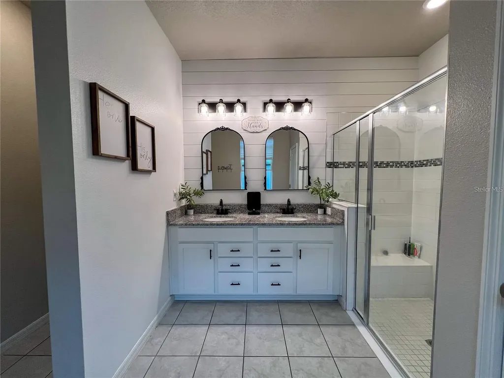 3567 74th Avenue Circle E Sarasota FL 34243