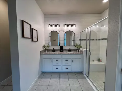 3567 74th Avenue Circle E Sarasota FL 34243