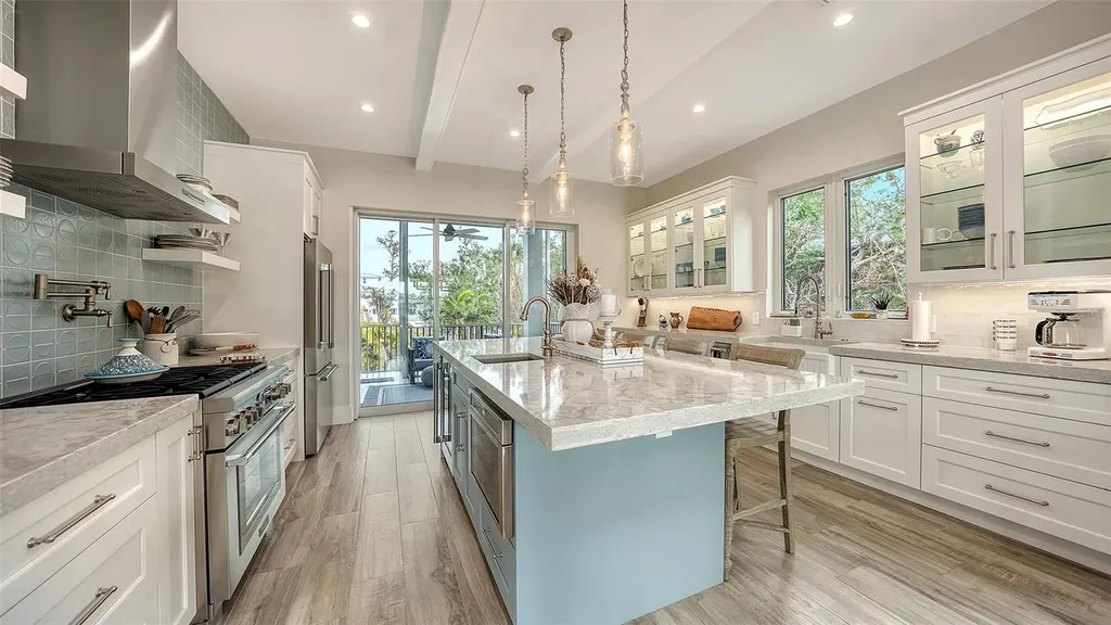 6800 Longboat Drive S Longboat Key FL 34228