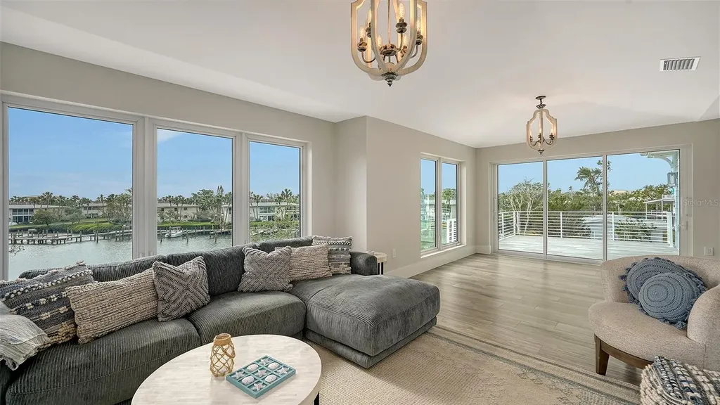 6800 Longboat Drive S Longboat Key FL 34228