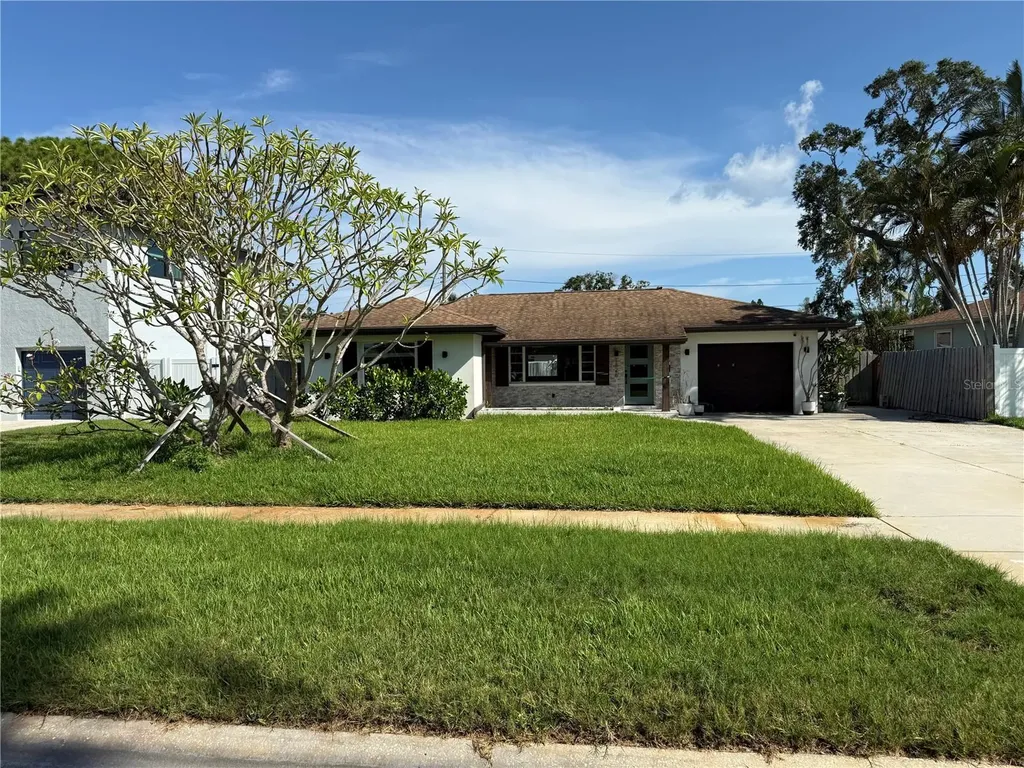 1826 Oregon Avenue NE St Petersburg FL 33703