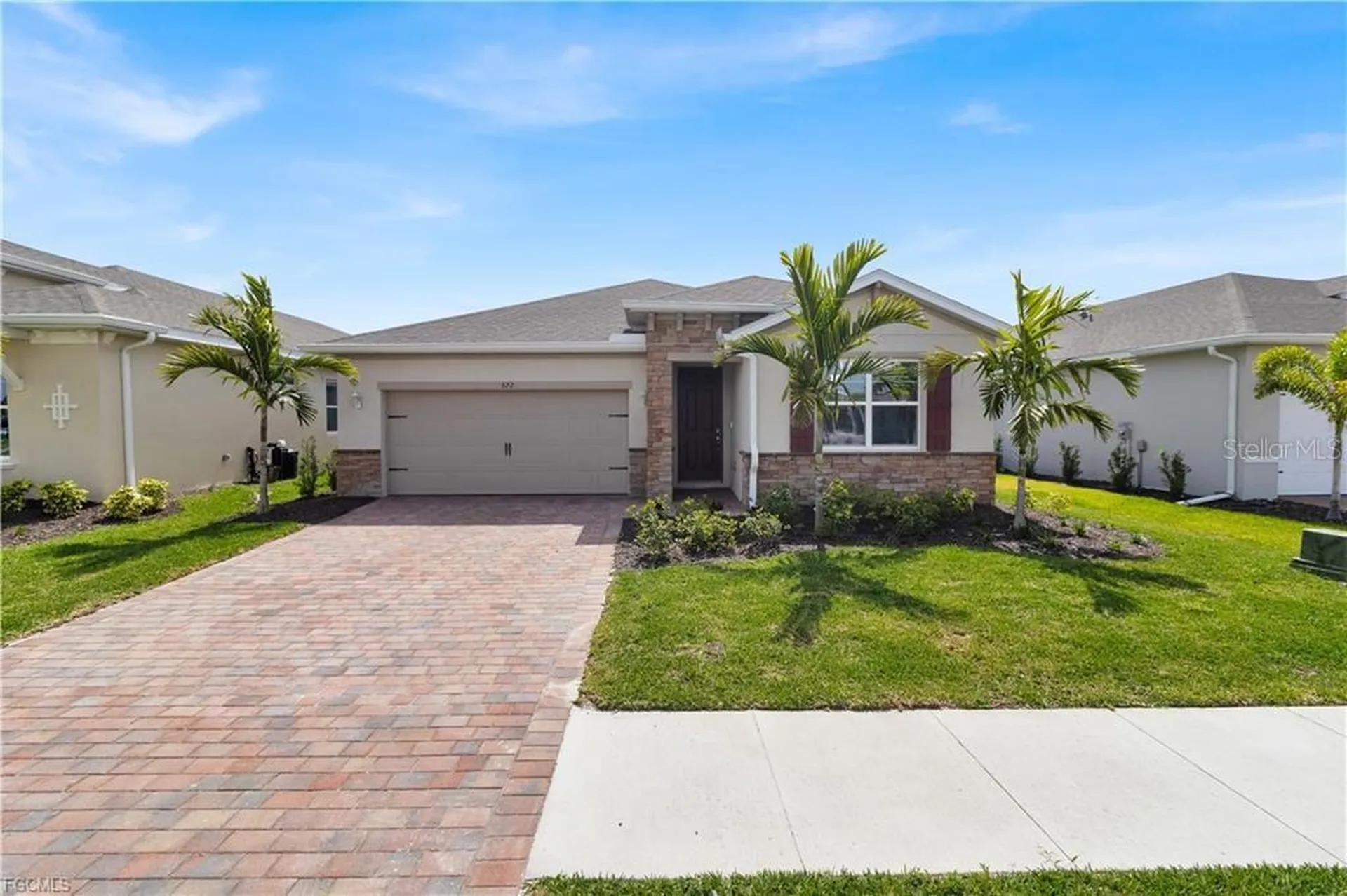 872 Stonewater Lake Terrace Cape Coral FL 33993