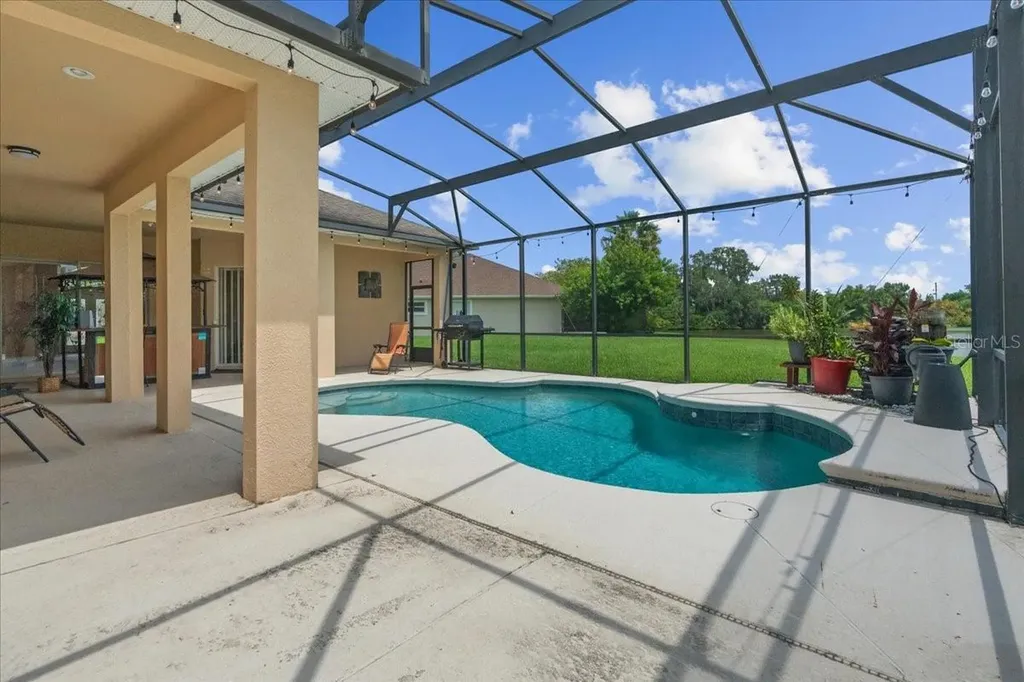 2622 Roughside Circle Kissimmee FL 34746