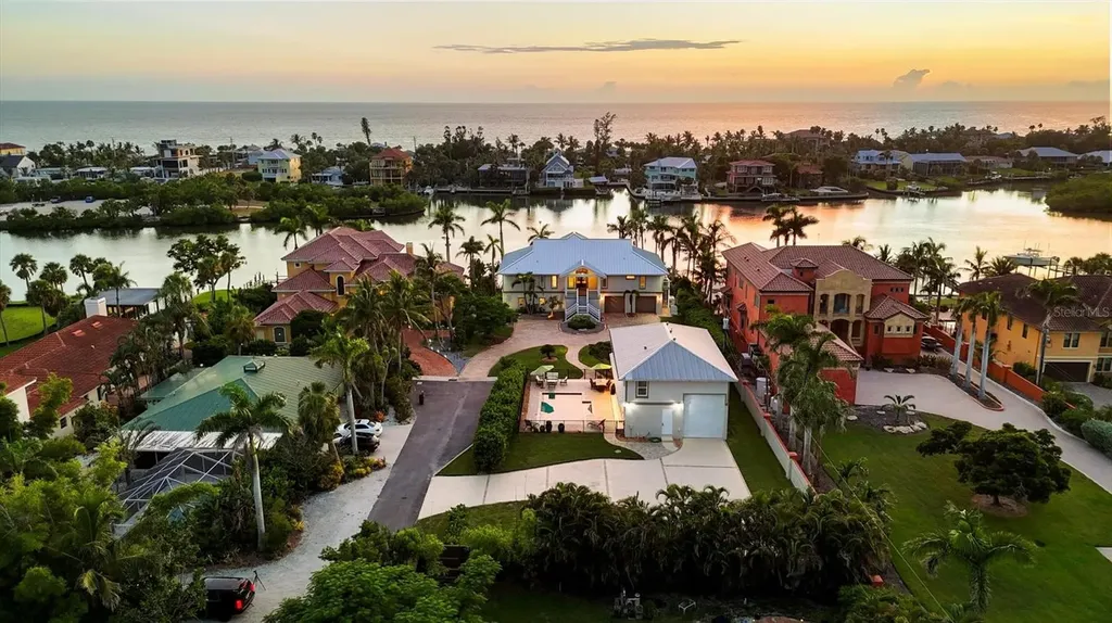 559 Bob Hope Drive Nokomis FL 34275
