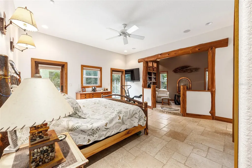 15225 NE 246th Avenue Salt Springs FL 32134