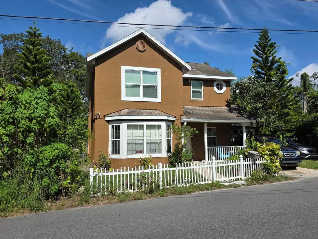 1777 N Orange Street Mount Dora FL 32757