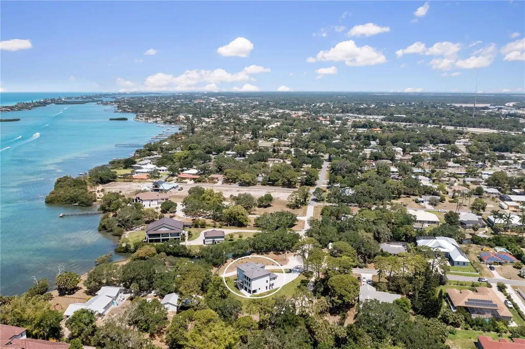 327 Roberts Road Nokomis FL 34275
