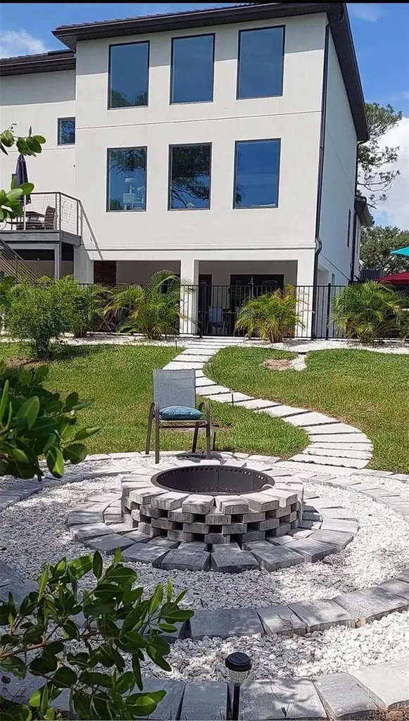 327 Roberts Road Nokomis FL 34275