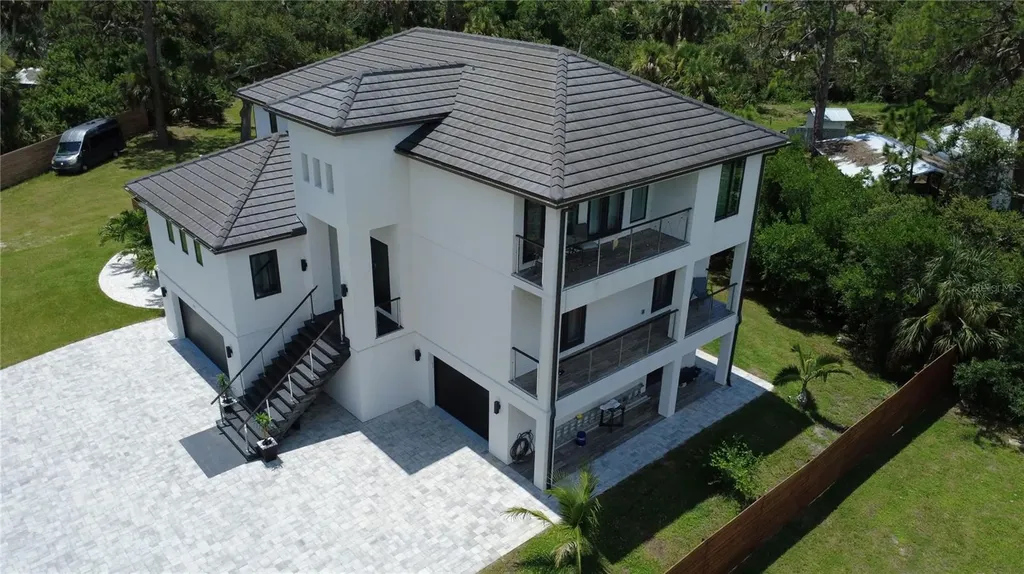 327 Roberts Road Nokomis FL 34275