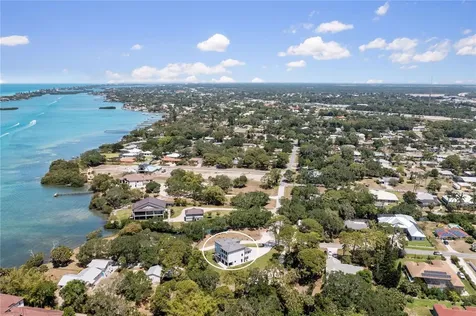 327 Roberts Road Nokomis FL 34275