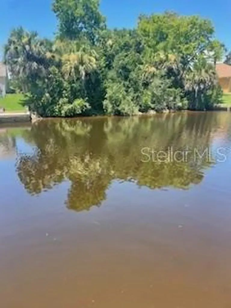 15 Crandell Court Palm Coast FL 32137