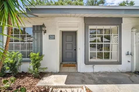 7131 Parkside Villas Drive N St Petersburg FL 33709