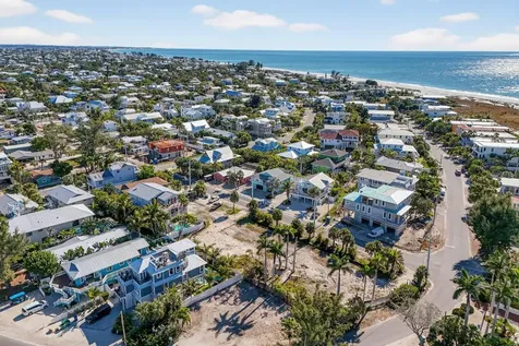 810 N Bay Boulevard Anna Maria FL 34216