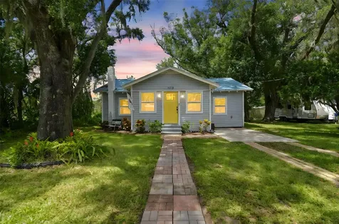 1010 E Cherry Street Plant City FL 33563