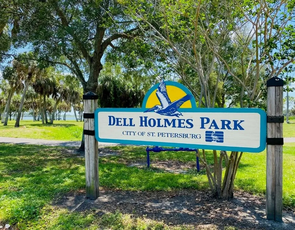 2044 21st Street S St Petersburg FL 33712