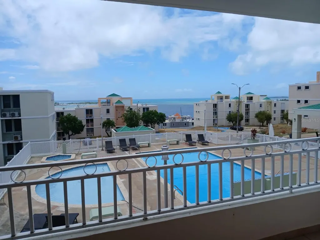 Avenue 400-a Vista Real Fajardo PR 00738