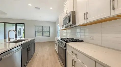 2234 Lady Palm Loop Bradenton FL 34212