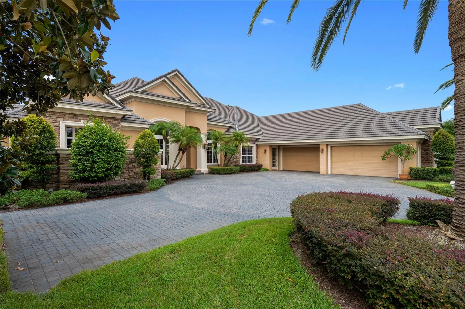 2016 Castelli Boulevard Mount Dora FL 32757