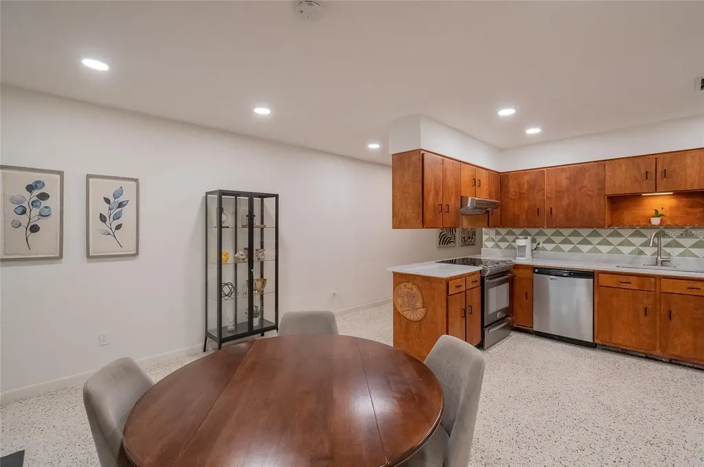 725 S Wilson Avenue Lakeland FL 33801