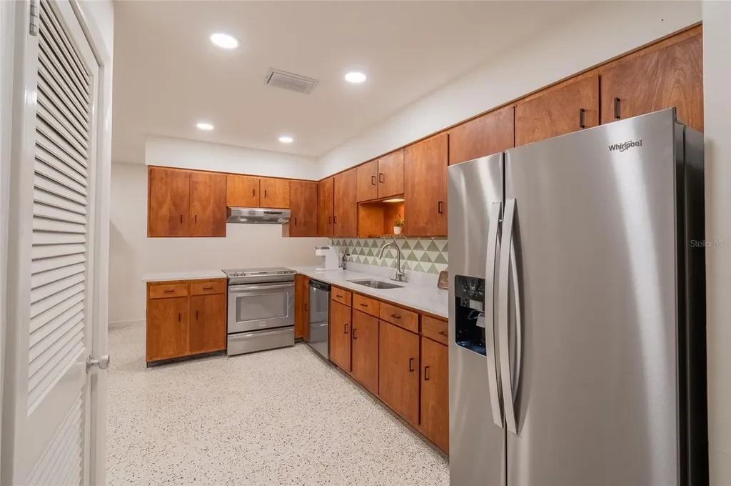 725 S Wilson Avenue Lakeland FL 33801