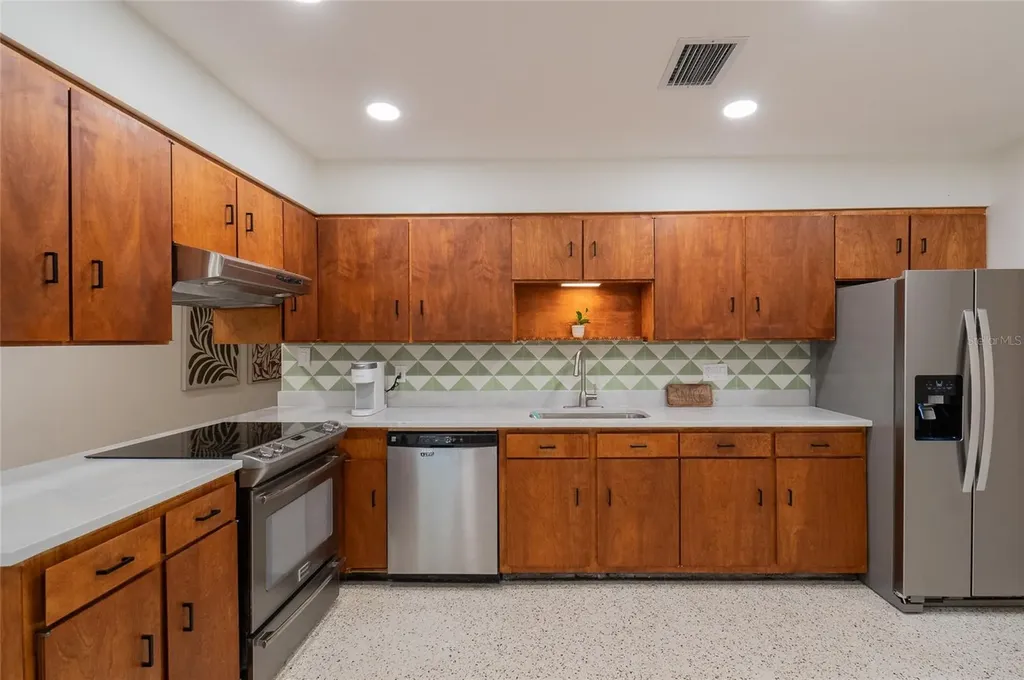 725 S Wilson Avenue Lakeland FL 33801