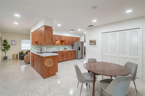 725 S Wilson Avenue Lakeland FL 33801