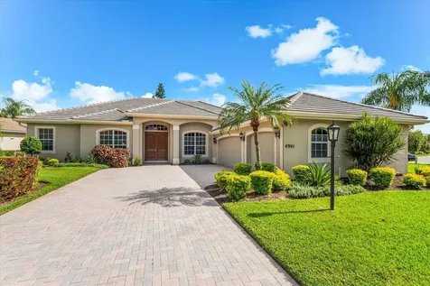 4941 Bridgehampton Boulevard Sarasota FL 34238