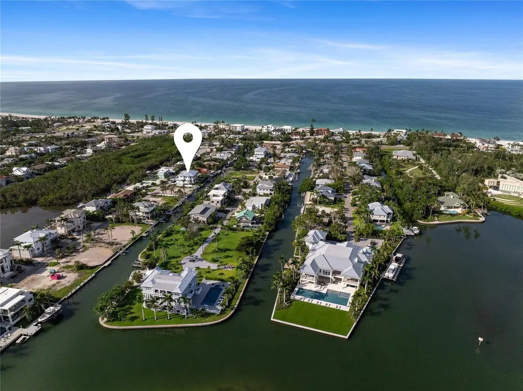 569 Bayview Drive Longboat Key FL 34228