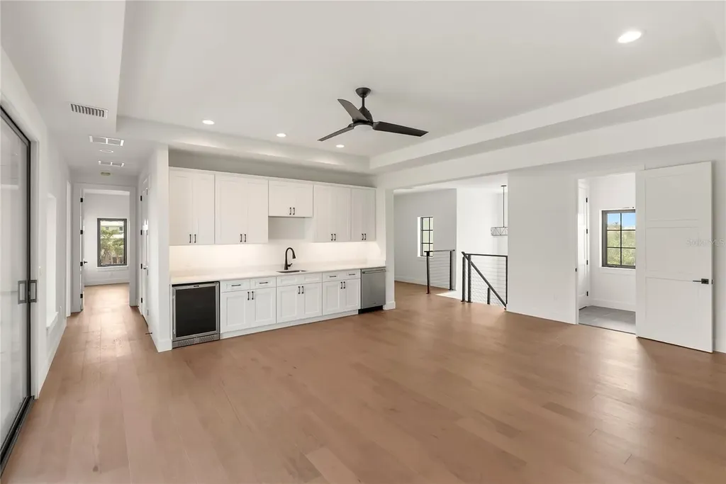 569 Bayview Drive Longboat Key FL 34228