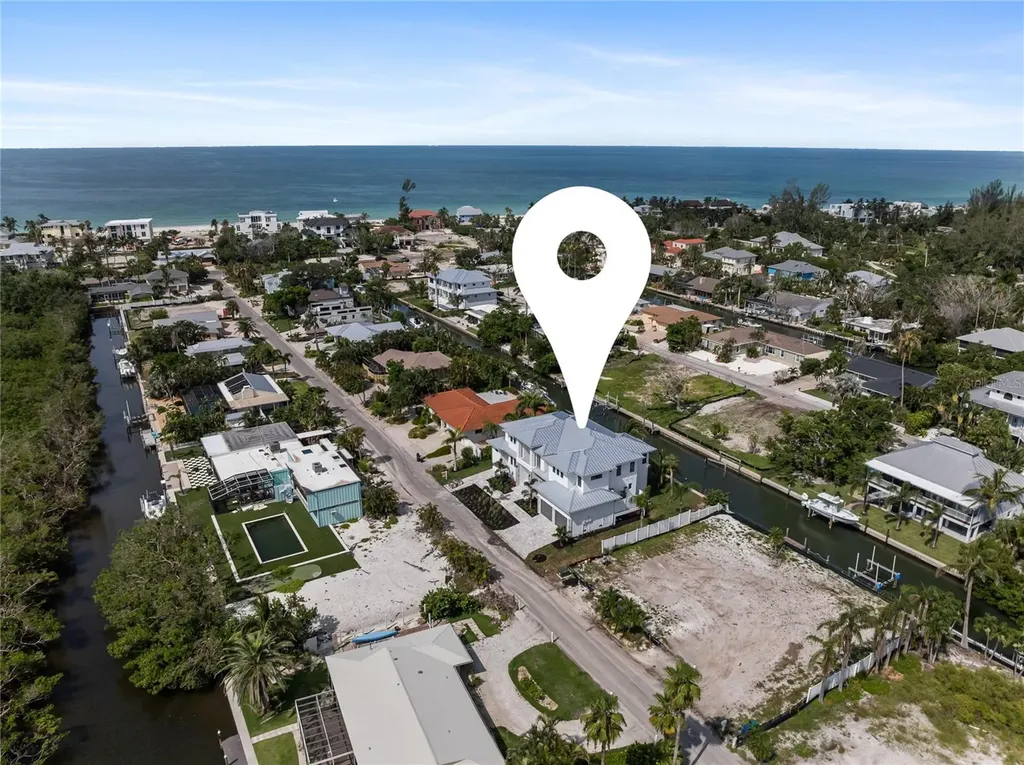 569 Bayview Drive Longboat Key FL 34228