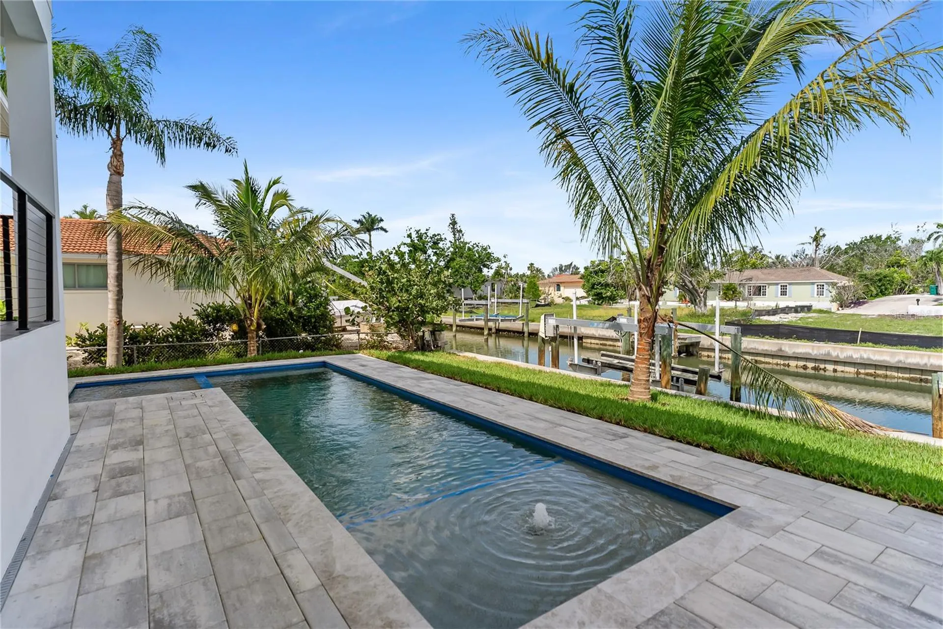 569 Bayview Drive Longboat Key FL 34228