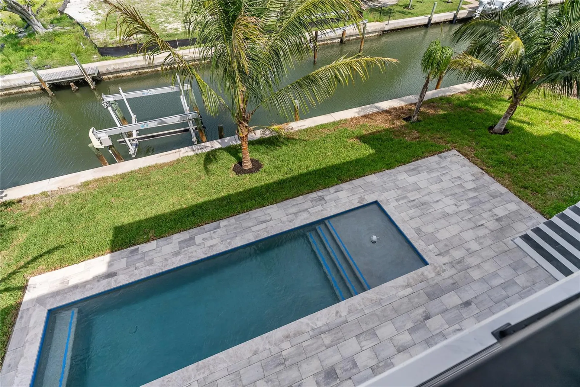 569 Bayview Drive Longboat Key FL 34228
