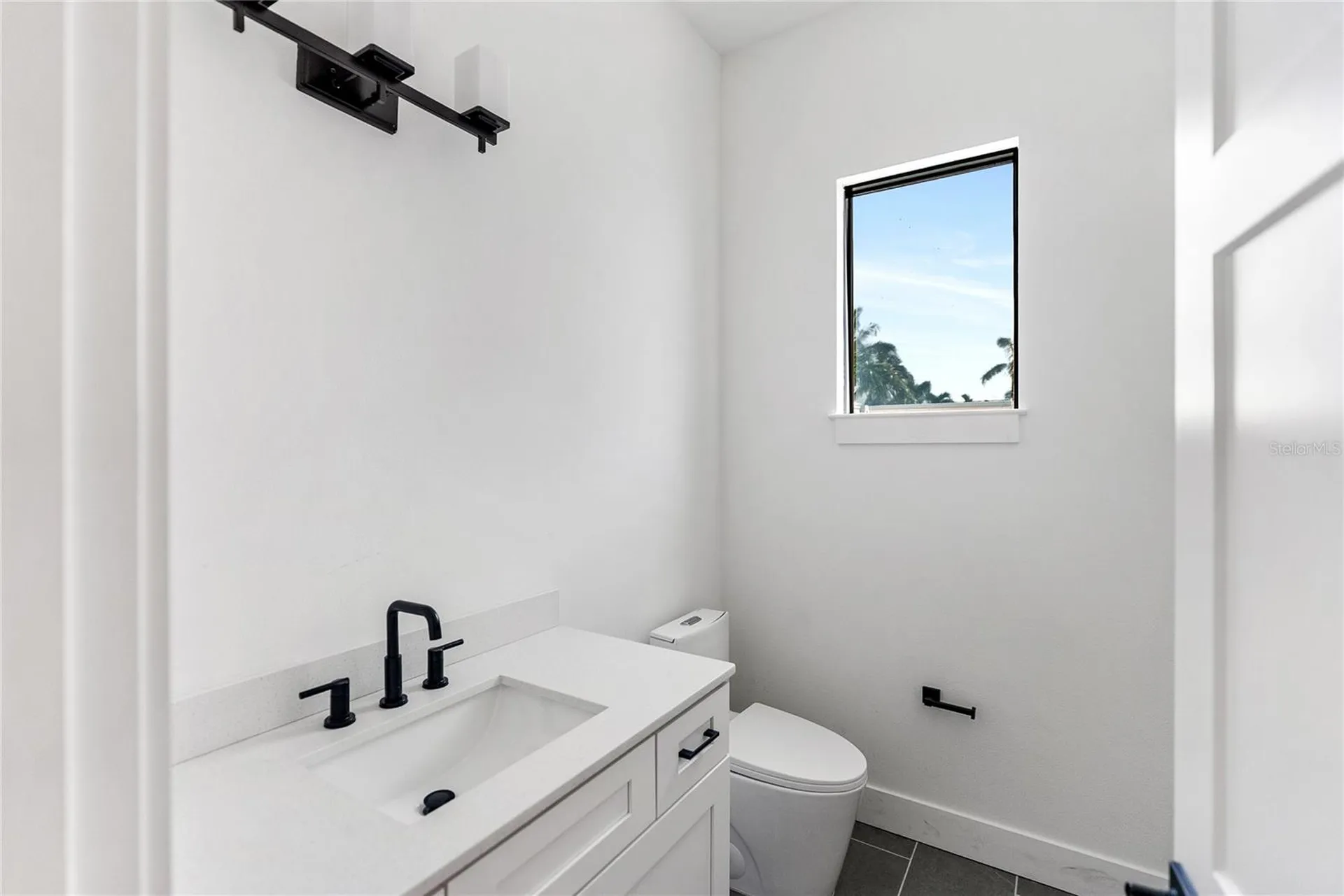 569 Bayview Drive Longboat Key FL 34228