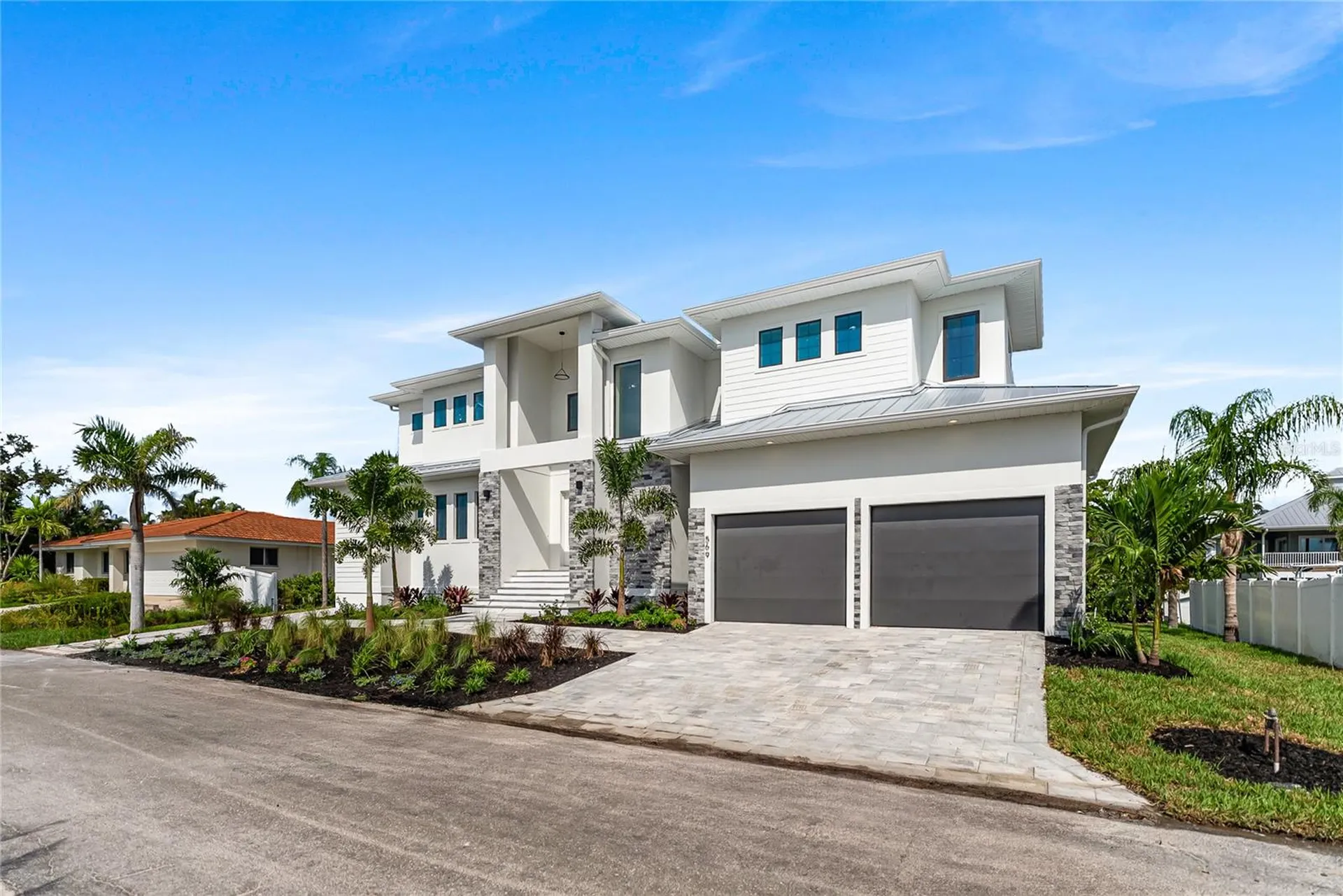 569 Bayview Drive Longboat Key FL 34228