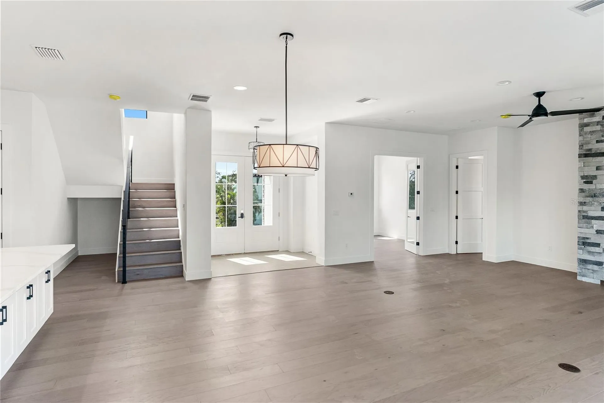 569 Bayview Drive Longboat Key FL 34228