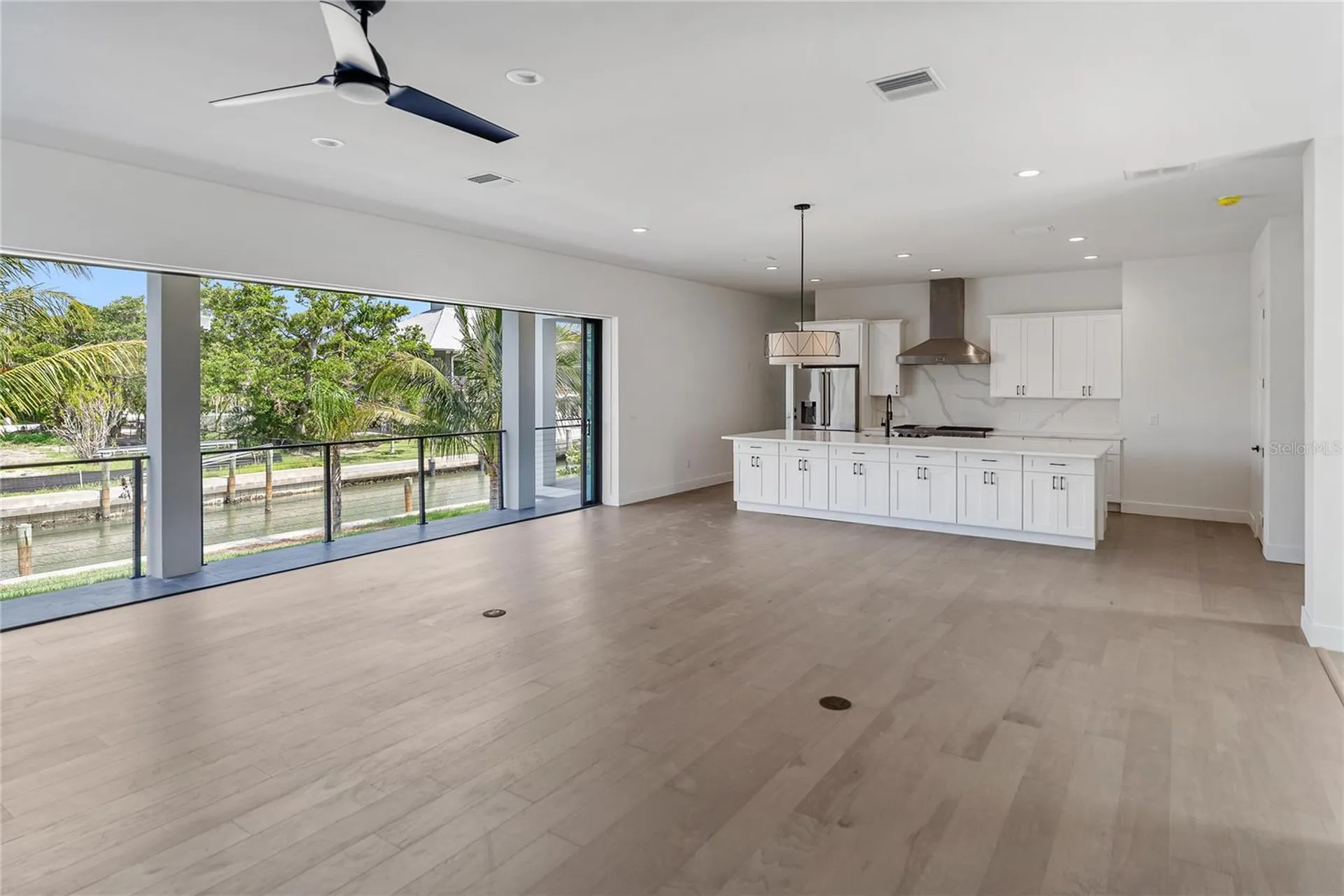 569 Bayview Drive Longboat Key FL 34228