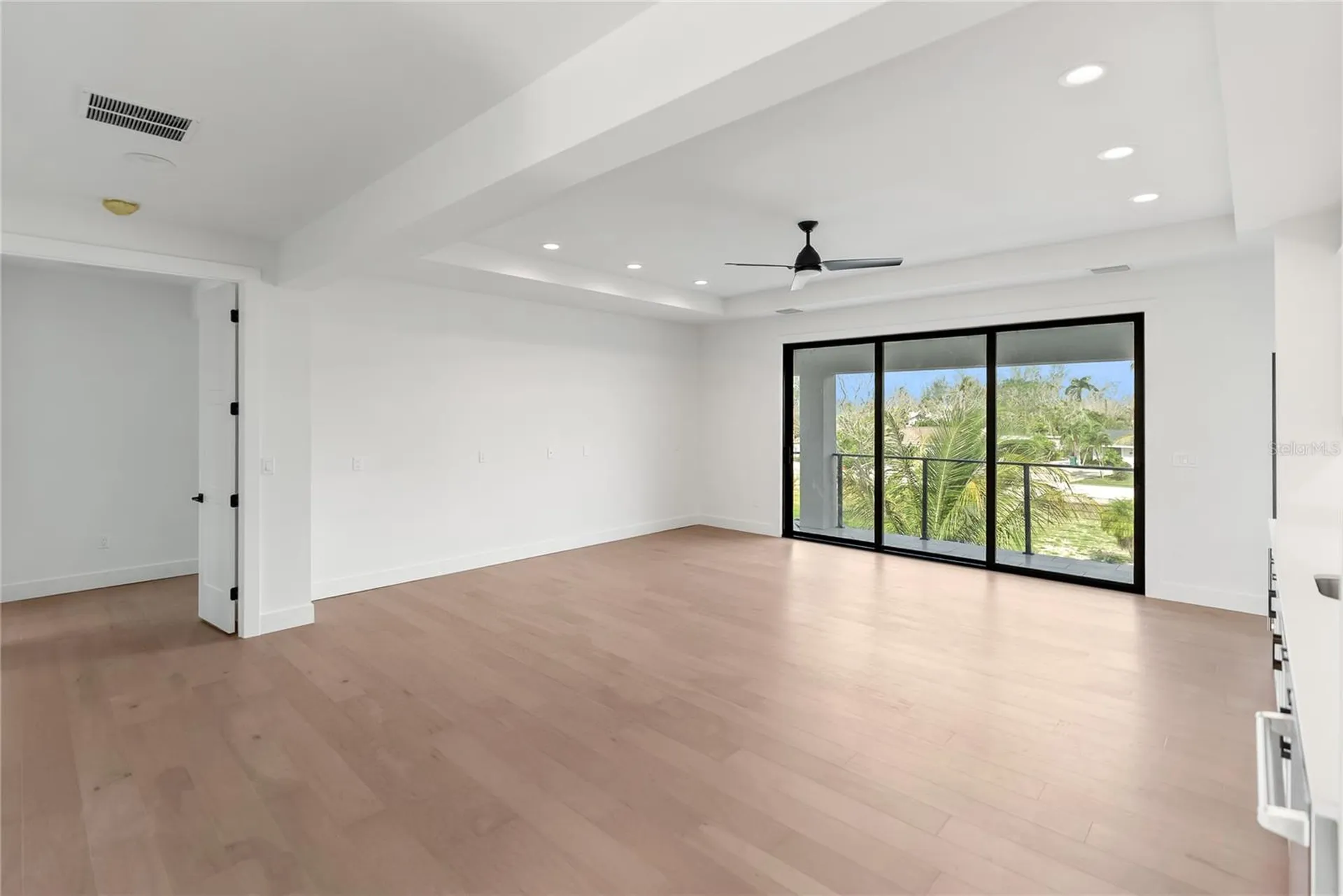 569 Bayview Drive Longboat Key FL 34228