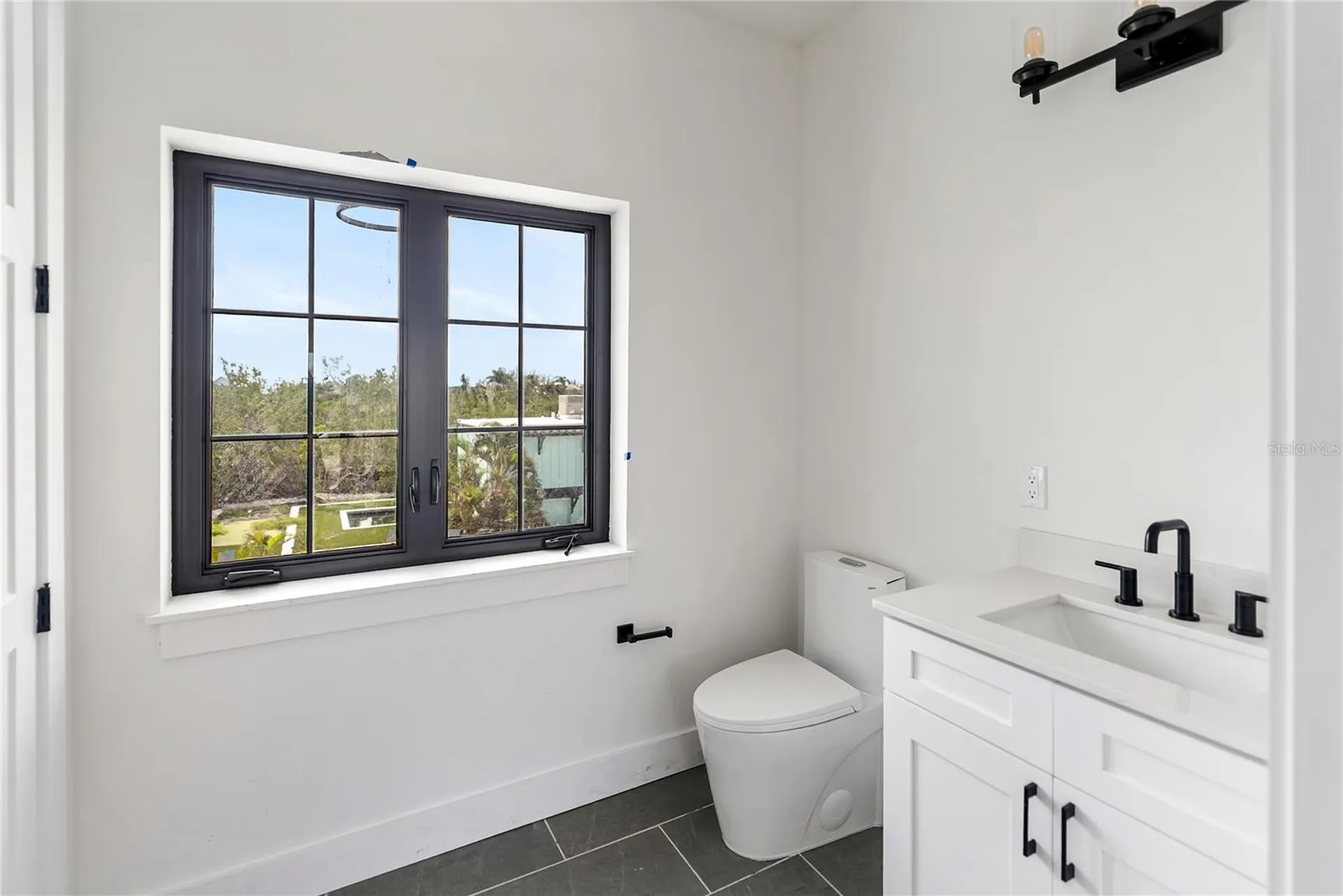 569 Bayview Drive Longboat Key FL 34228