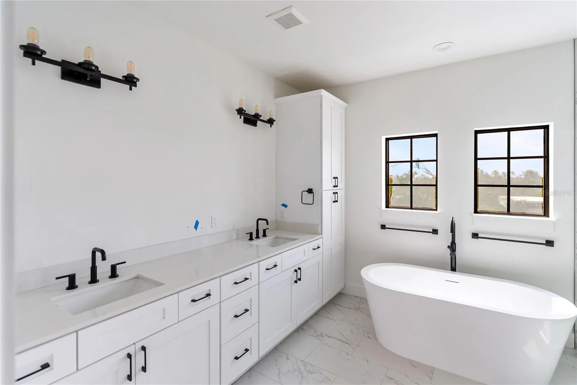 569 Bayview Drive Longboat Key FL 34228
