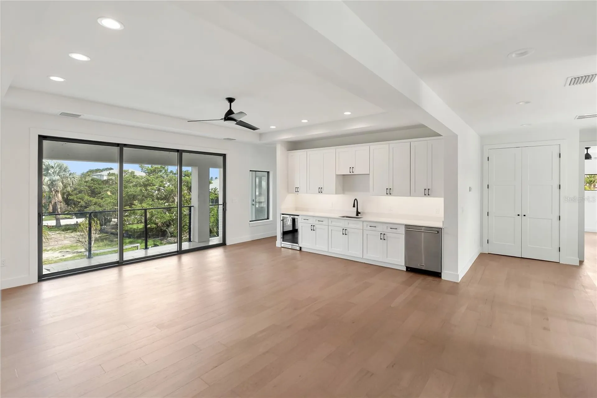 569 Bayview Drive Longboat Key FL 34228
